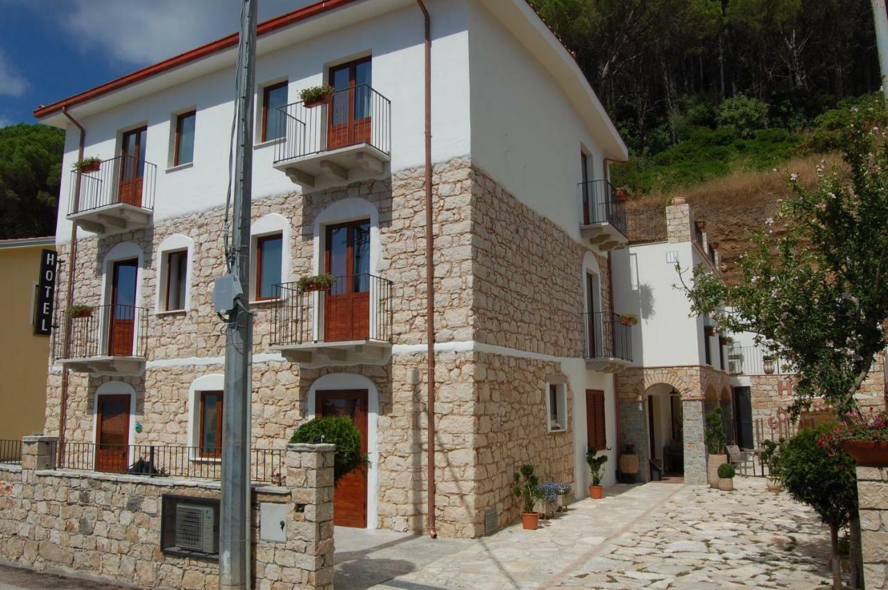Hotel Goloritzé Baunei Buitenkant foto