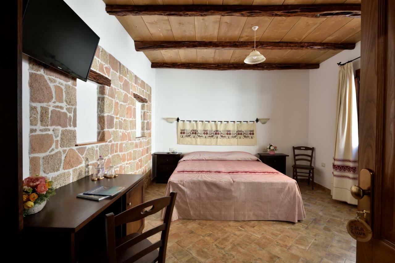 Hotel Goloritzé Baunei Buitenkant foto